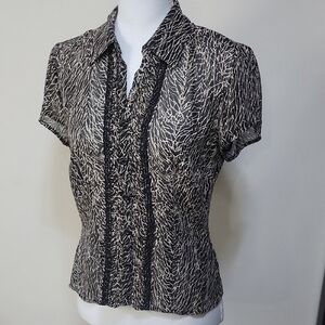 JONES WEAR Black Tan Abstract Semi-Sheer Center Detail Blouse